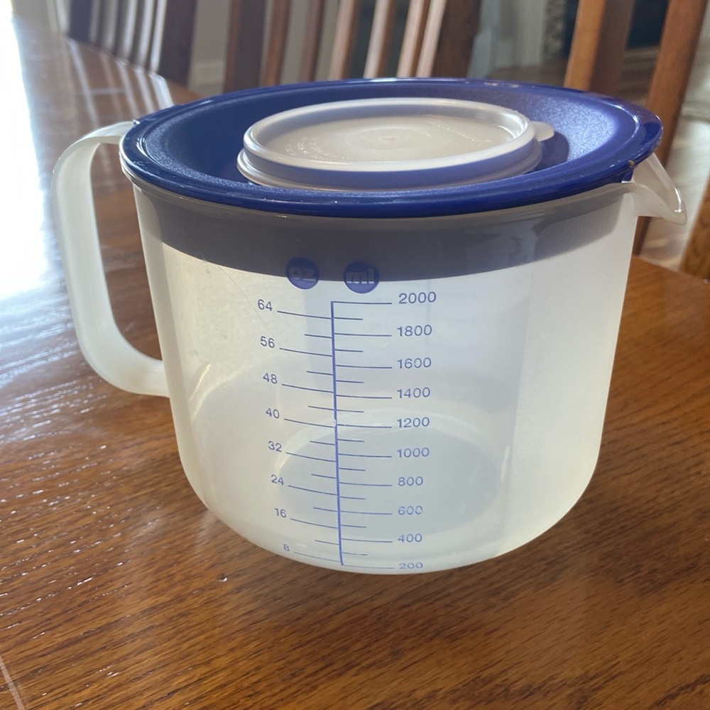Vintage Tupperware Mix N Store Batter